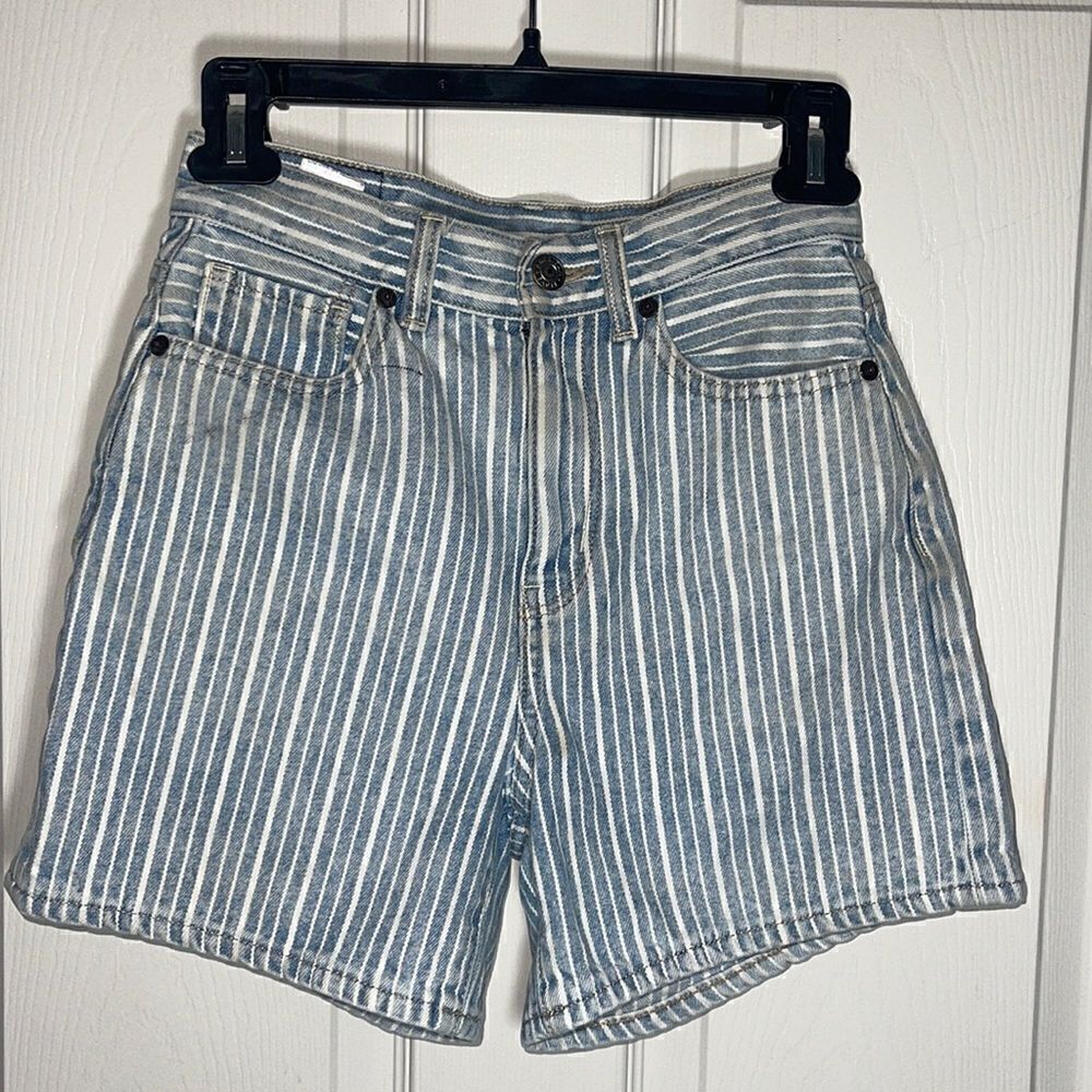 American Eagle Outfitters high waist striped mom short size 00